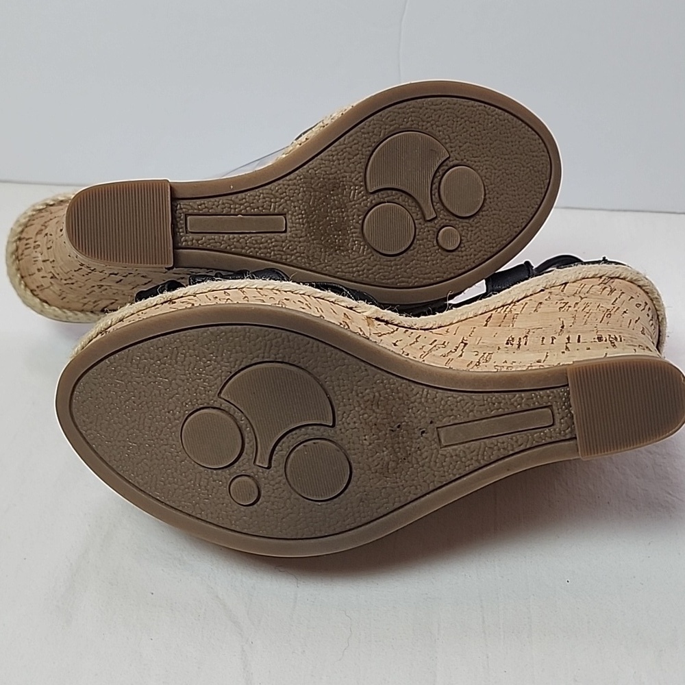 NWT Fergalicious By Fergie Black Wedge Sandals Size 6 4.5" Heel - Picture 5 of 11